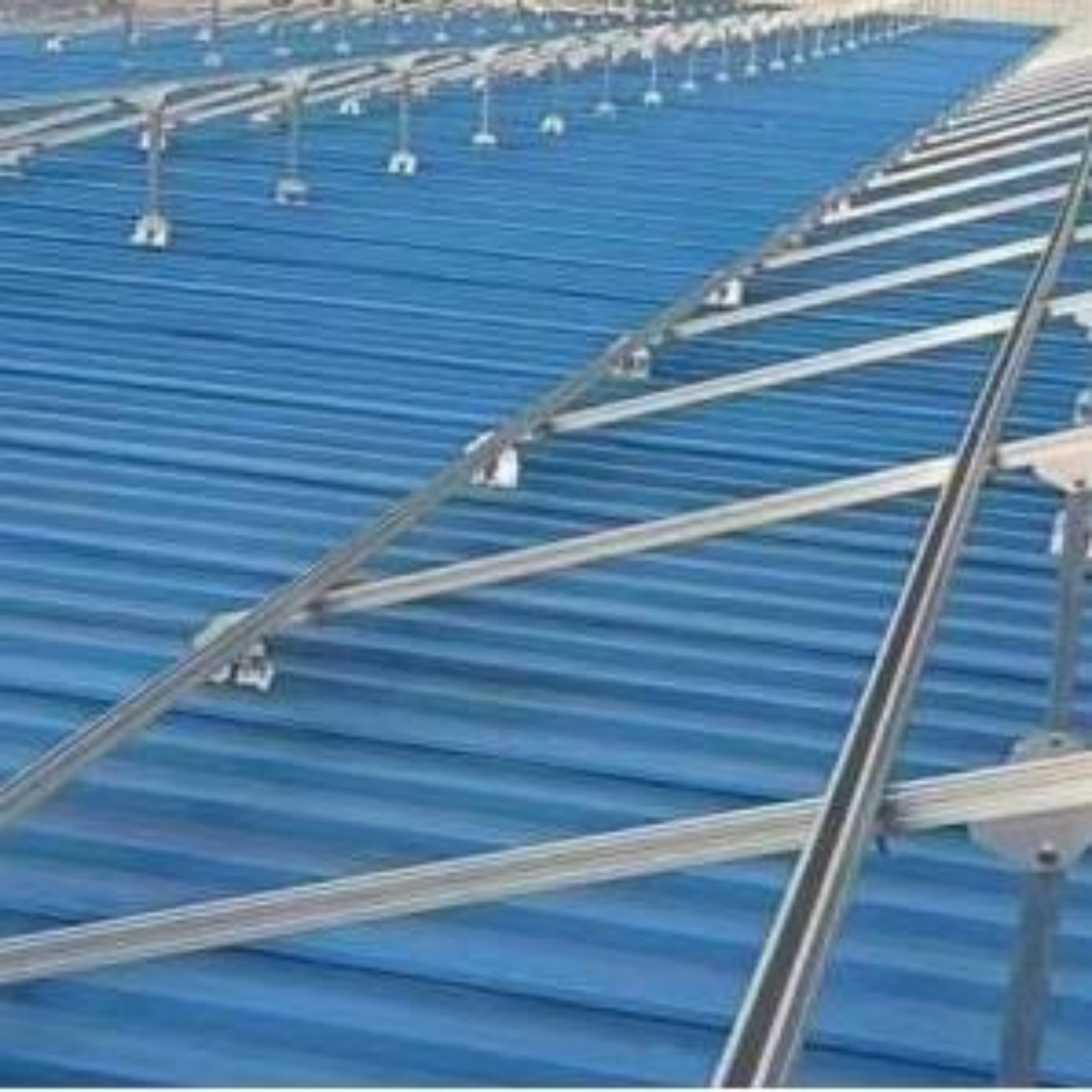 鋅鋁鎂光伏支架